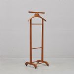 562304 Valet stand